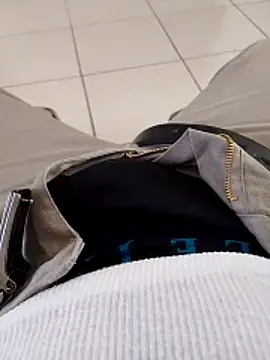 Snapshot of cristian112090 chatting on November 2025 05:56:01 PM cristian112090 online show from November 2025 05:56:01 PM