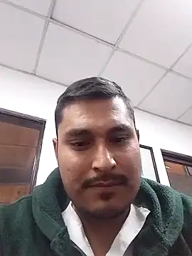 Snapshot of cristian112090 chatting on January 2026 09:18:01 PM cristian112090 online show from January 2026 09:18:01 PM