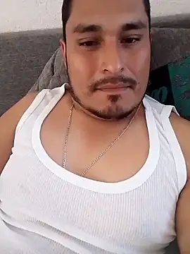 Snapshot of cristian112090 chatting on January 2026 05:39:01 PM cristian112090 online show from January 2026 05:39:01 PM