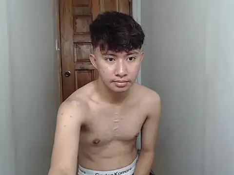 Snapshot of asiantwink0000 chatting on January 2026 12:05:02 AM asiantwink0000 online show from January 2026 12:05:02 AM