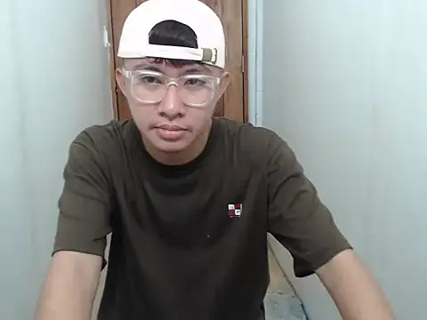 Snapshot of asiantwink0000 chatting on January 2026 08:36:02 PM asiantwink0000 online show from January 2026 08:36:02 PM