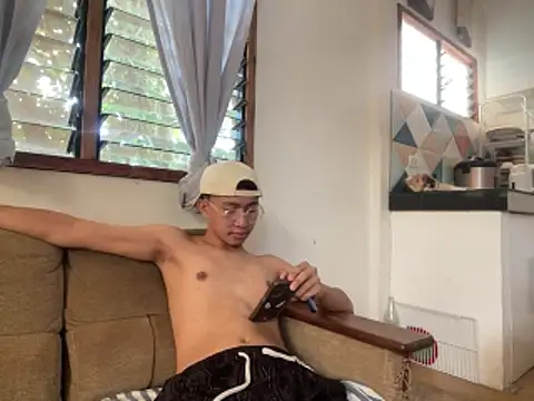 Snapshot of asiantwink0000 chatting on February 2026 02:37:01 AM asiantwink0000 online show from February 2026 02:37:01 AM