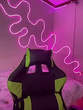 Snapshot of asiantwink0000 chatting on April 2026 02:27:02 AM asiantwink0000 online show from April 2026 02:27:02 AM