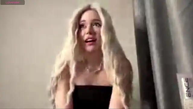 ElyaMur online show from February 2026 03:30:01 PM