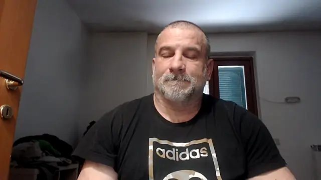 Mauro7788 online show from March 2026 01:06:01 PM