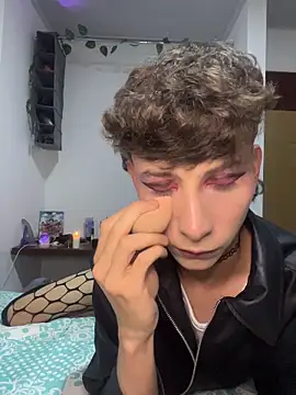 Snapshot of Nicole__7u7 chatting on February 2026 11:42:02 PM Nicole 7u7 online show from February 2026 11:42:02 PM