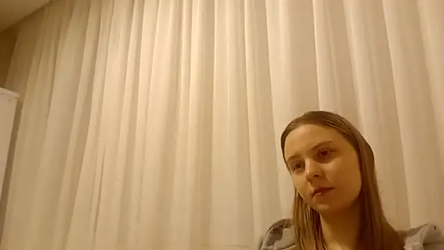 Snapshot of CrackShirker chatting on February 2026 02:07:01 PM CrackShirker online show from February 2026 02:07:01 PM