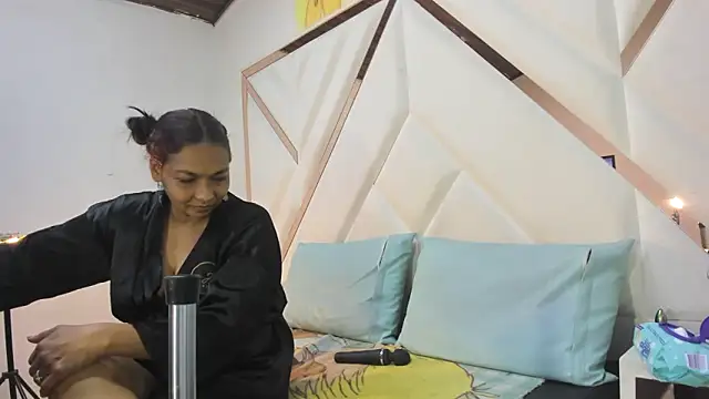Valeria gil  online show from June 2026 09:11:01 AM