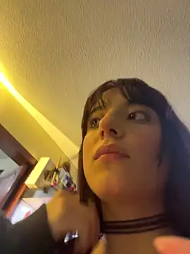 Mia fiire online show from May 2026 03:03:02 AM