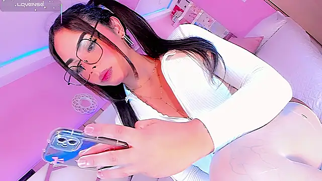 Snapshot of ShantyMiilan chatting on February 2026 05:03:02 AM ShantyMiilan online show from February 2026 05:03:02 AM