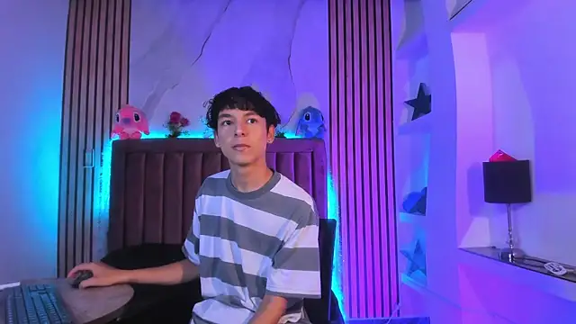 Snapshot of SthepanodiMonaco chatting on January 2026 07:27:02 PM SthepanodiMonaco online show from January 2026 07:27:02 PM