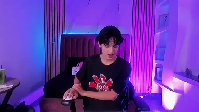 Snapshot of SthepanodiMonaco chatting on February 2026 08:18:01 PM SthepanodiMonaco online show from February 2026 08:18:01 PM