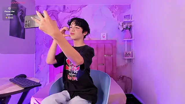 Snapshot of SthepanodiMonaco chatting on February 2026 08:16:01 PM SthepanodiMonaco online show from February 2026 08:16:01 PM