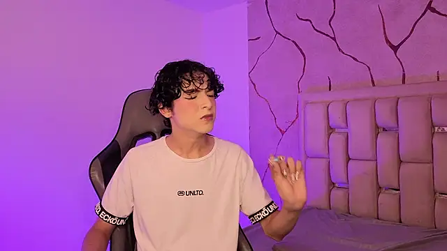 Snapshot of SthepanodiMonaco chatting on February 2026 08:30:01 PM SthepanodiMonaco online show from February 2026 08:30:01 PM