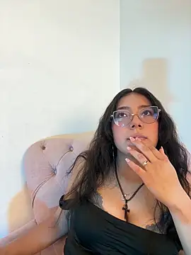 Snapshot of Dafne_se chatting on December 2025 01:13:01 AM Dafne se online show from December 2025 01:13:01 AM