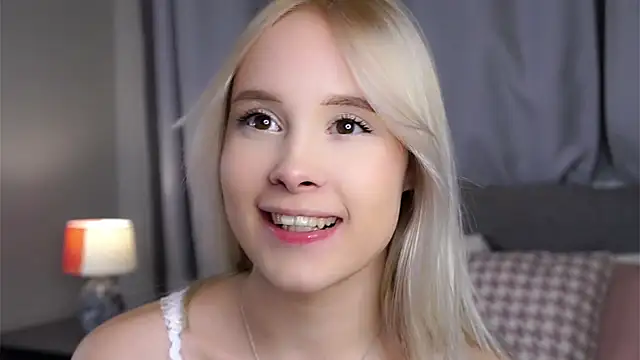 AunclreaVache online show from January 2026 12:11:01 PM