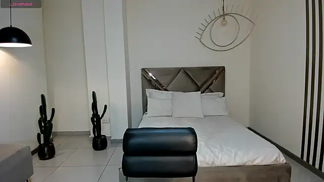 Snapshot of AmbarOwens chatting on January 2026 05:12:01 AM AmbarOwens online show from January 2026 05:12:01 AM