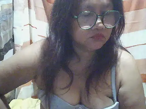 Snapshot of fireflower70 chatting on February 2026 12:17:01 PM fireflower70 online show from February 2026 12:17:01 PM