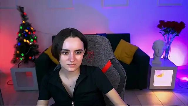 KateWillows online show from December 2025 04:23:01 PM