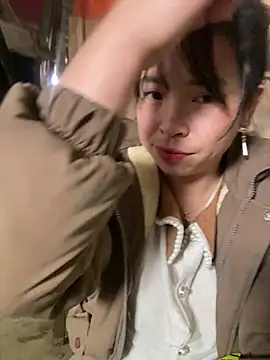 alissa-ww online show from March 2026 06:06:01 AM