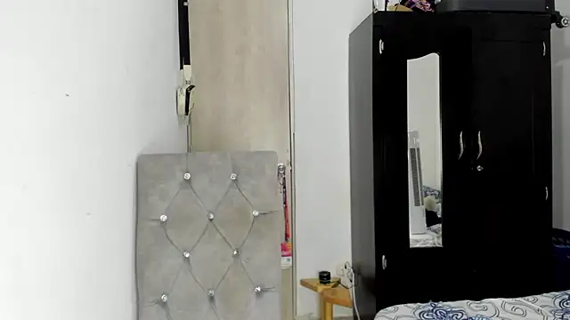 Darktemp  online show from May 2026 12:05:01 AM