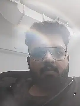 Snapshot of mrwhoti chatting on November 2025 02:20:02 PM mrwhoti online show from November 2025 02:20:02 PM