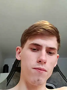 FreeRich online show from November 2025 04:27:01 AM