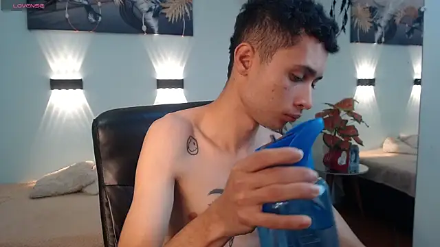 Snapshot of LucassSmith11 chatting on January 2026 11:34:01 AM LucassSmith11 online show from January 2026 11:34:01 AM