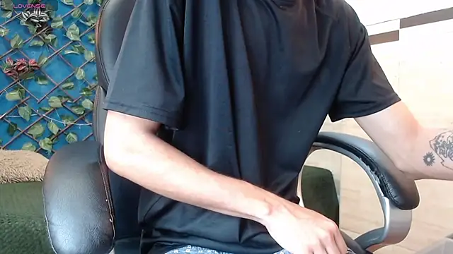 Snapshot of LucassSmith11 chatting on January 2026 12:00:01 PM LucassSmith11 online show from January 2026 12:00:01 PM