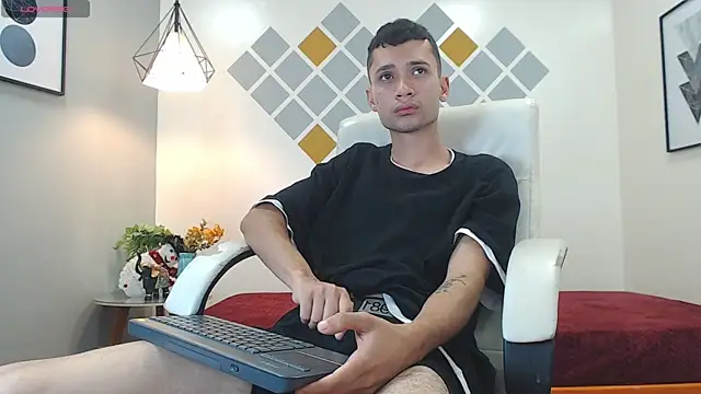 Snapshot of LucassSmith11 chatting on January 2026 12:20:02 PM LucassSmith11 online show from January 2026 12:20:02 PM