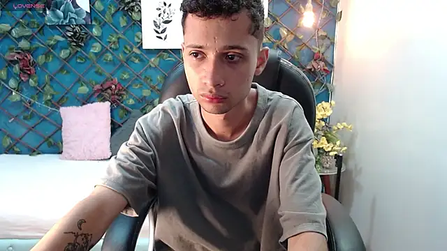 LucassSmith11 online show from May 2026 10:18:02 PM