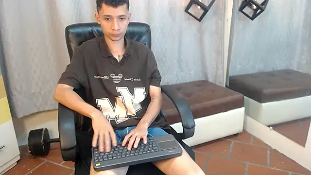 LucassSmith11 online show from June 2026 03:52:02 AM
