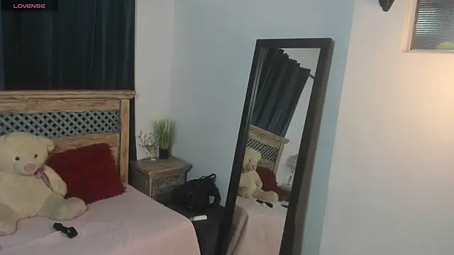 Amaia Monroe online show from June 2026 04:58:02 AM