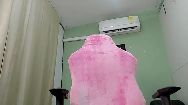 Snapshot of Mishell_hot_ chatting on January 2026 07:59:02 PM Mishell hot online show from January 2026 07:59:02 PM