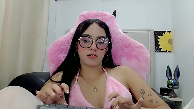 Snapshot of Mishell_hot_ chatting on February 2026 08:45:02 PM Mishell hot online show from February 2026 08:45:02 PM