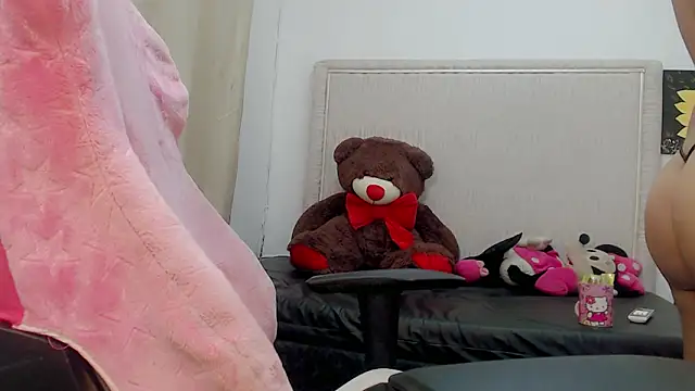 Snapshot of Mishell_hot_ chatting on February 2026 09:00:02 PM Mishell hot online show from February 2026 09:00:02 PM