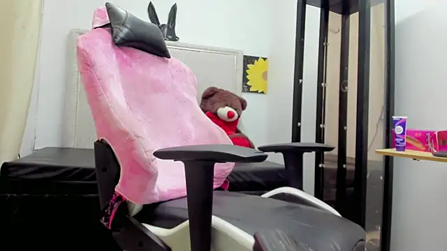 Snapshot of Mishell_hot_ chatting on February 2026 07:13:02 PM Mishell hot online show from February 2026 07:13:02 PM