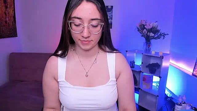 SwettieSammy online show from June 2026 12:04:01 PM