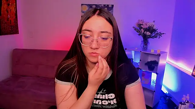 SwettieSammy online show from June 2026 12:42:02 PM