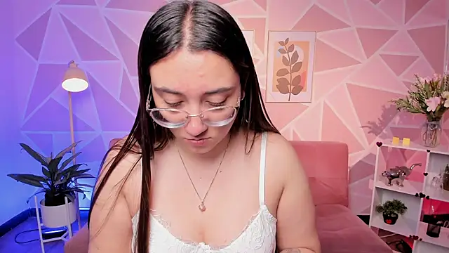 SwettieSammy online show from July 2026 12:36:02 PM