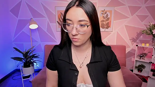 SwettieSammy online show from July 2026 12:47:01 PM