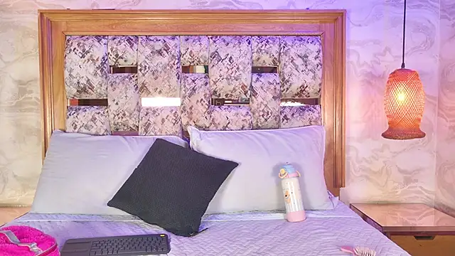 emily dempsey online show from March 2026 07:08:01 PM