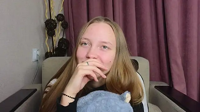 Snapshot of BibiStapler chatting on December 2025 07:10:01 PM BibiStapler online show from December 2025 07:10:01 PM