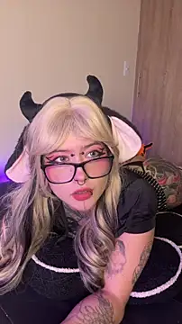 Snapshot of AryRousse chatting on December 2025 02:17:01 AM AryRousse online show from December 2025 02:17:01 AM