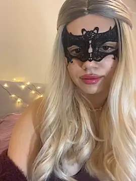 s4rah online show from December 2025 10:39:02 PM