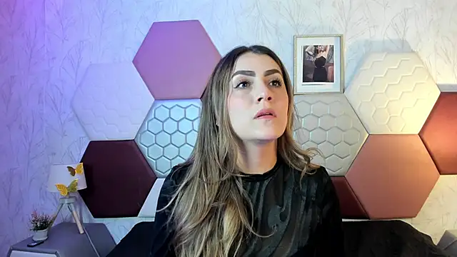 Snapshot of AriaRous chatting on April 2026 03:13:01 PM AriaRous online show from April 2026 03:13:01 PM