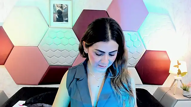 Snapshot of AriaRous chatting on April 2026 05:30:01 PM AriaRous online show from April 2026 05:30:01 PM