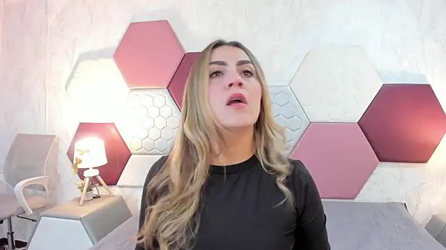 AriaRous online show from July 2026 02:37:01 PM