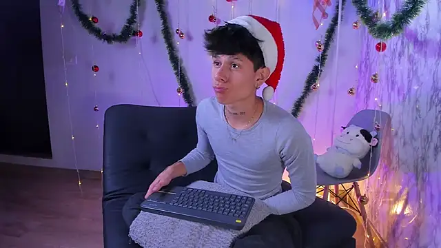 Snapshot of Jake_beach_ chatting on December 2025 01:45:02 AM Jake beach online show from December 2025 01:45:02 AM