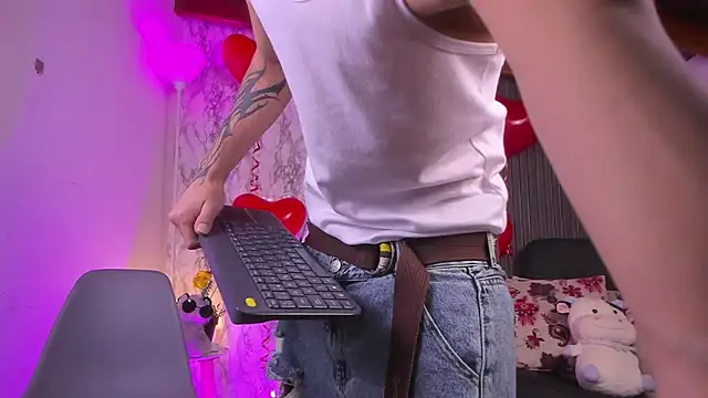 Snapshot of Jake_beach_ chatting on February 2026 04:09:01 AM Jake beach online show from February 2026 04:09:01 AM